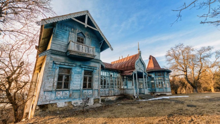 Заброшенный дом в Комарово