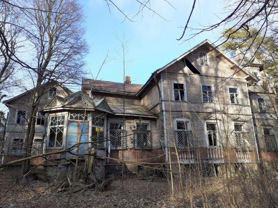 Заброшенный сарай