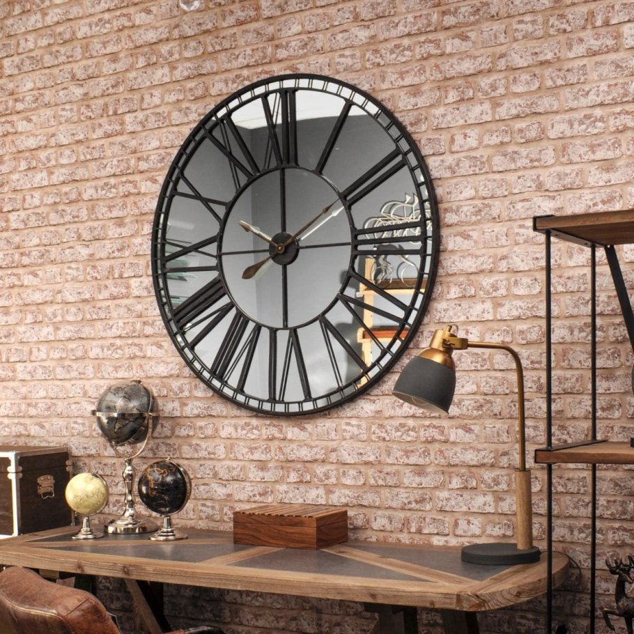 Часы в стиле лофт