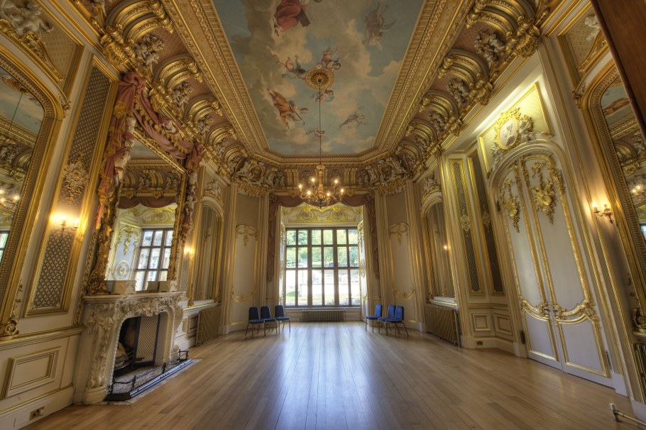 Англии. Поместье Харлакстон-Мэнор