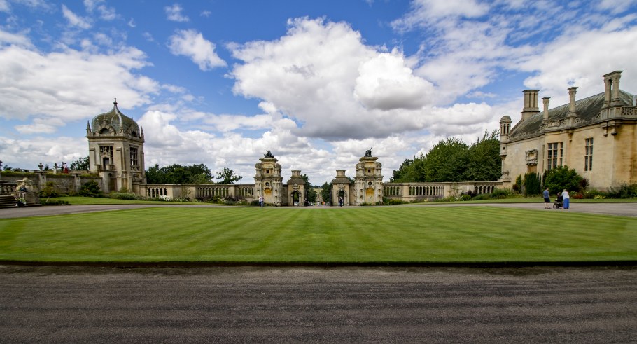 Английское поместье Харлакстон-Манор