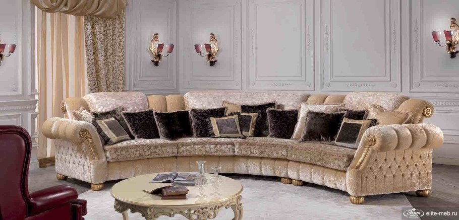 Кожаный диван Версаче