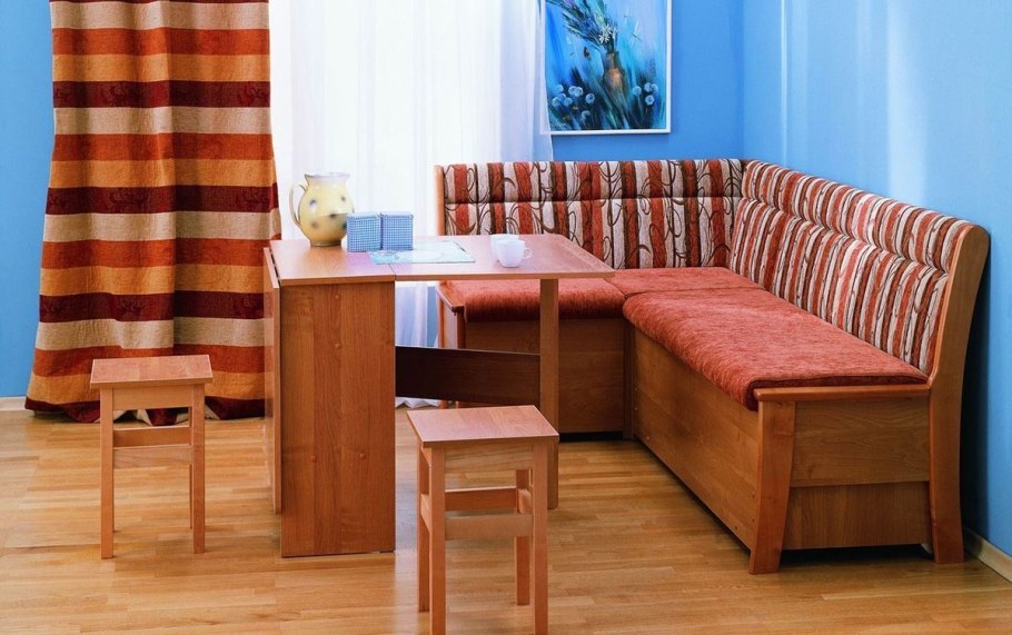 Мягкий уголок на кухню