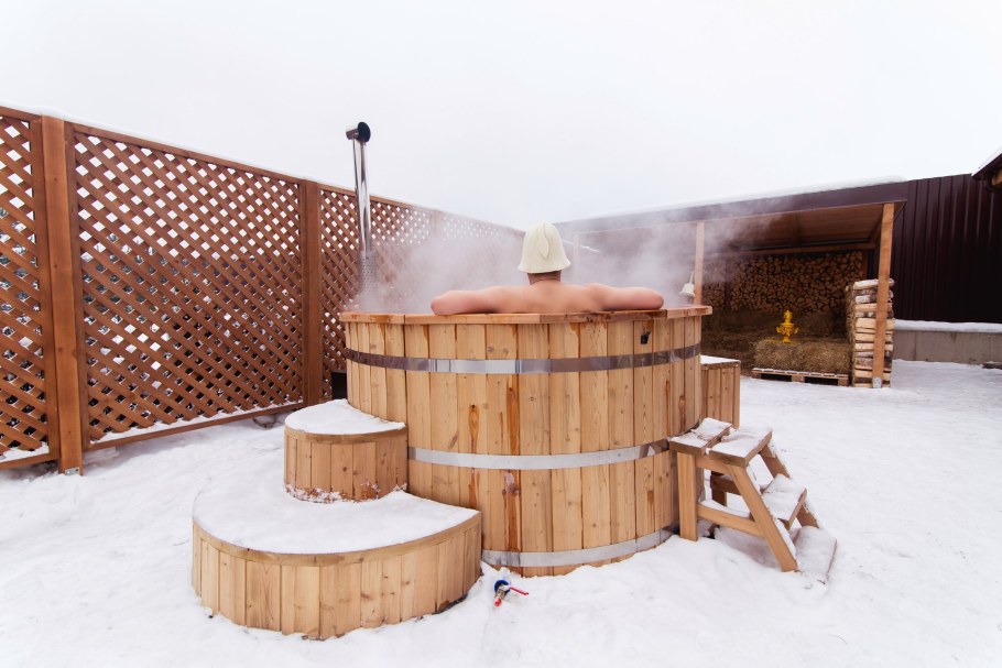 Баня в стиле Шале с террасой