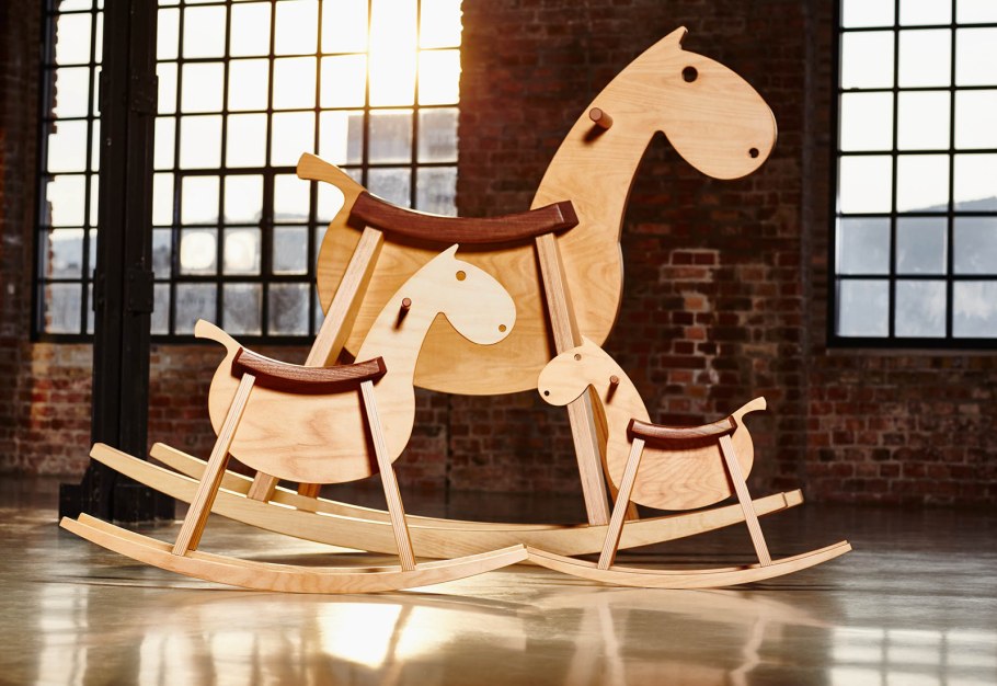 Лошадка-качалка для детей