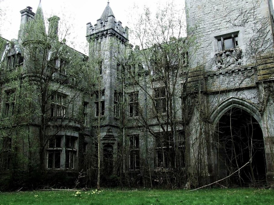 Шато Миранда замок в Бельгии