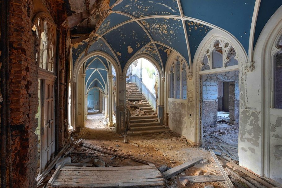 Замок Миранда Бельгия внутри