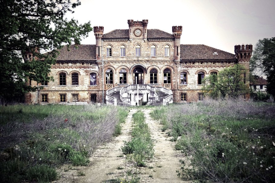 Ле Кинель замок