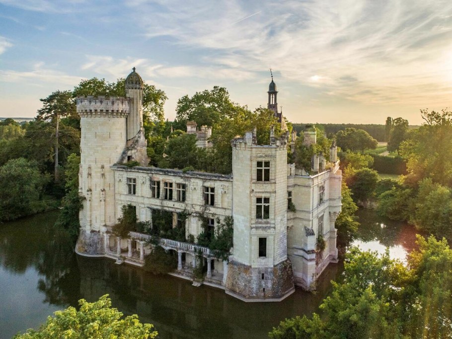 Замок Кинель Ведьмин лес