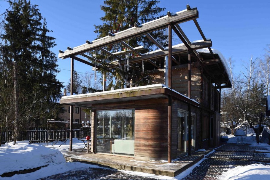 Беседка двухэтажная деревянная