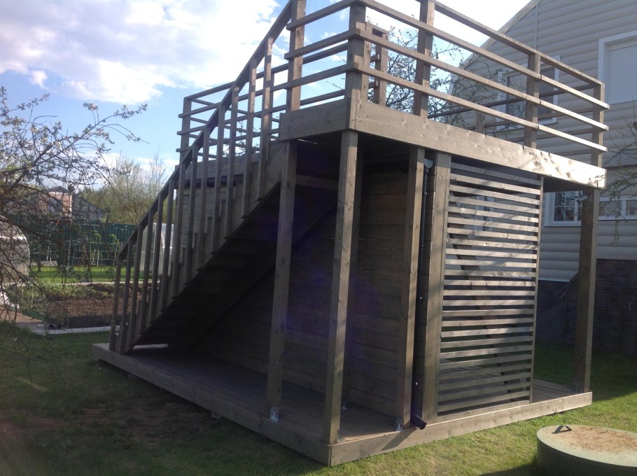 Безрамное остекление беседки