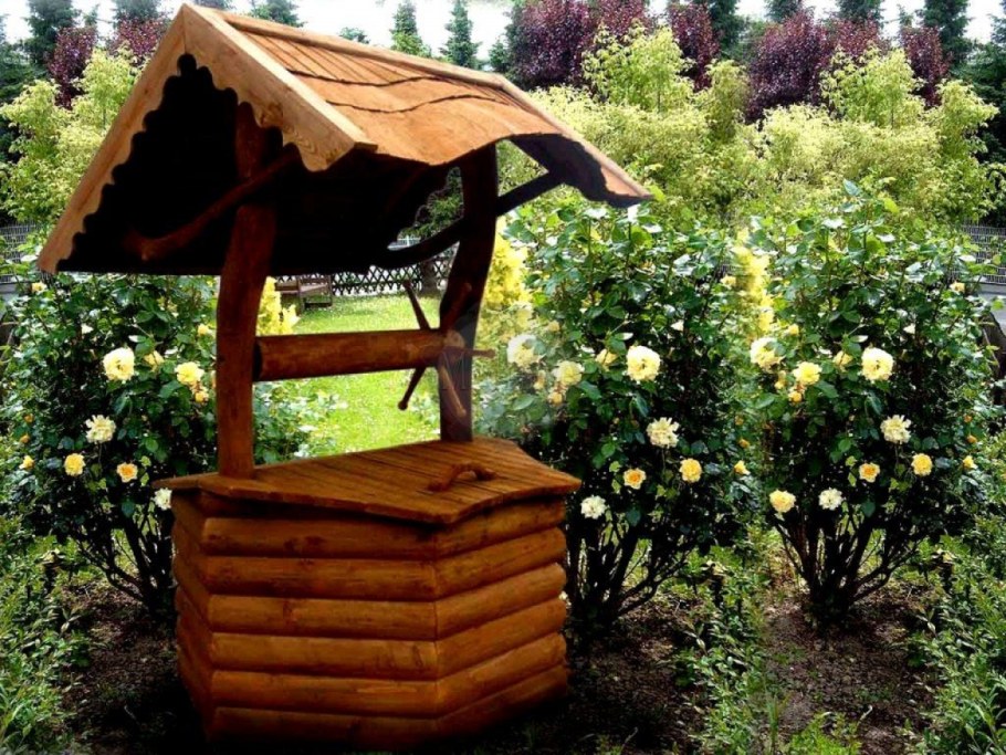 Декоративный колодец