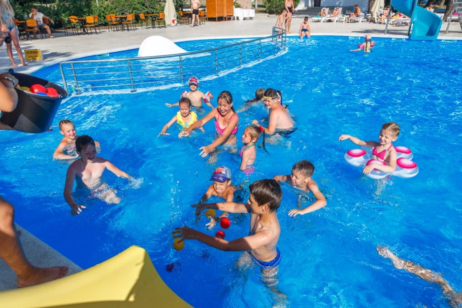 Приветливый берег Геленджик бассейн