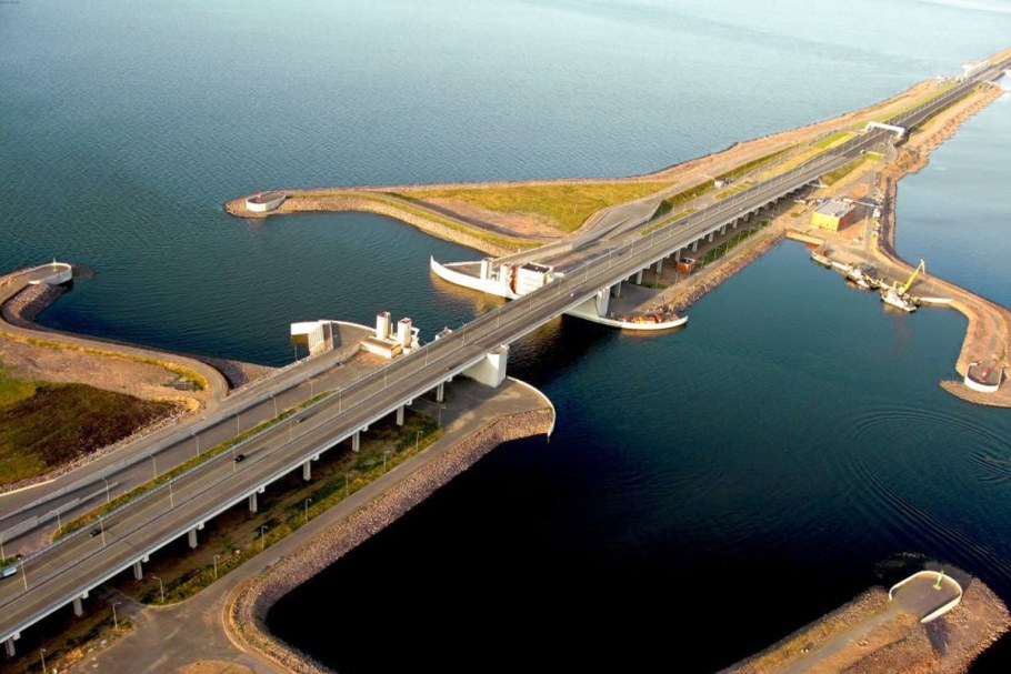 Комплекс защитных сооружений Санкт Петербург дамба