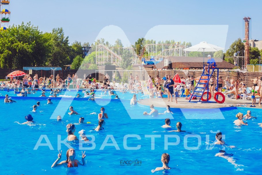 Красивые девушки на пляже Барнаула