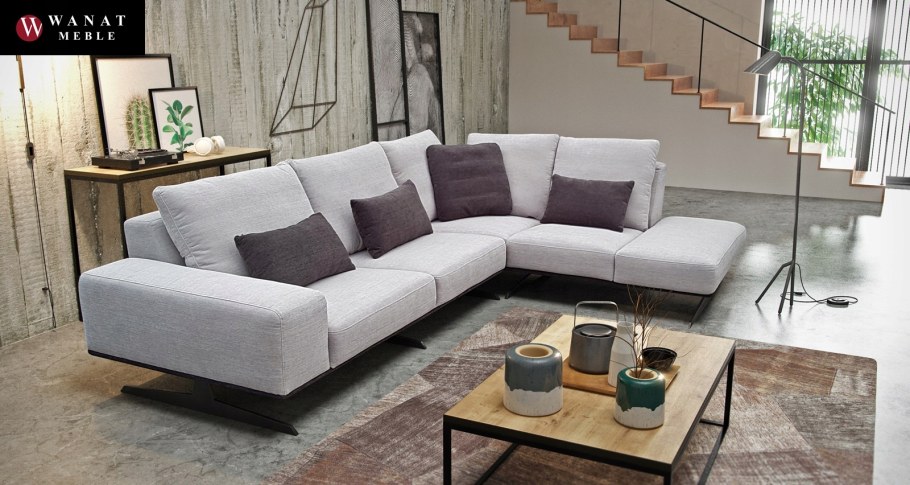 Угловой диван на металлических ножках