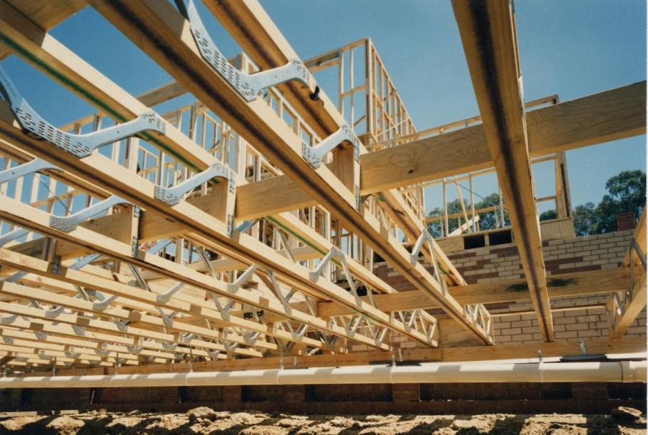 Деревянные двутавровые балки перекрытия