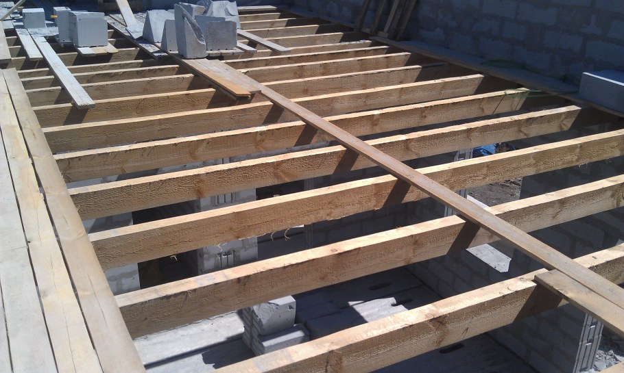 Балка деревянная перекрытия 200*50мм