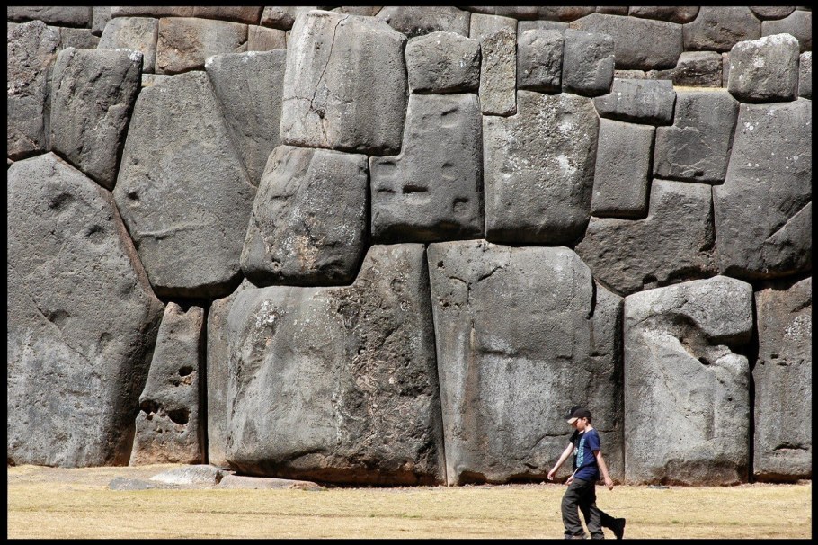 Полигональная кладка Перу Саксайуаман