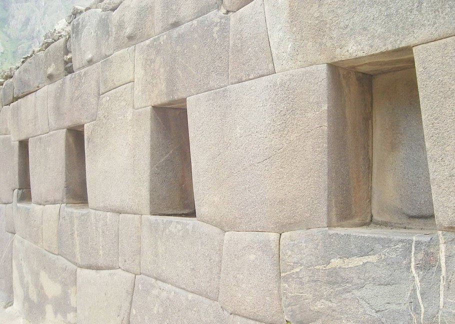 Мачу Пикчу мегалиты