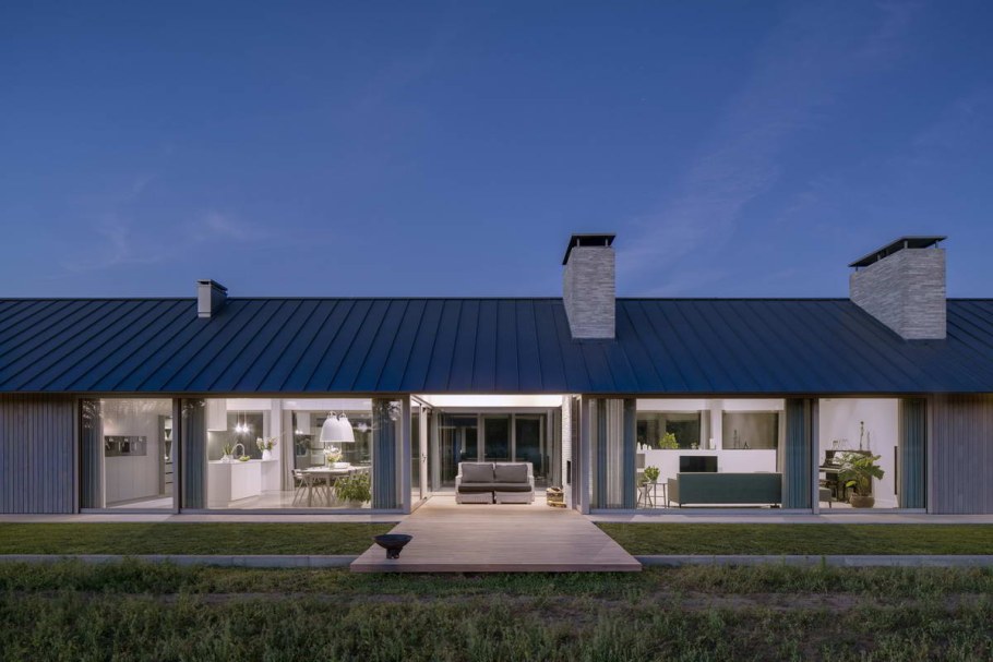 Длинное одноэтажное здание