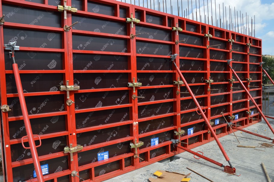 Крупнощитовая стальная опалубка