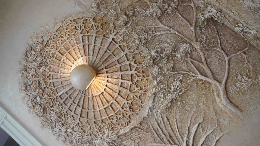 Гипсовая лепнина барельеф Венера