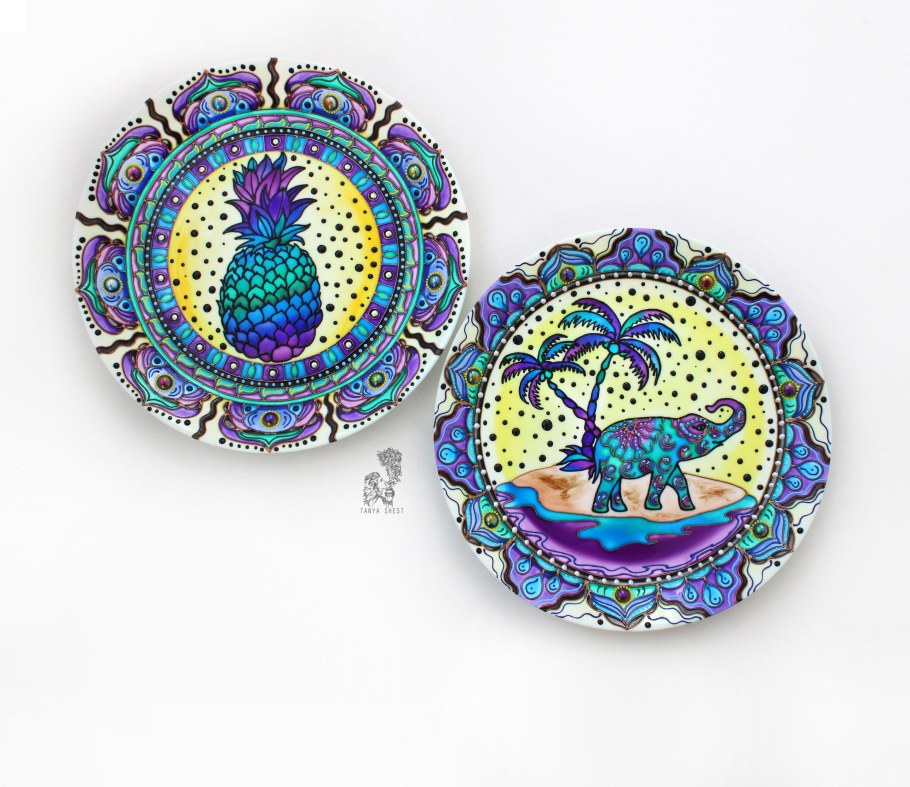 Декоративная тарелка на стену в современном стиле