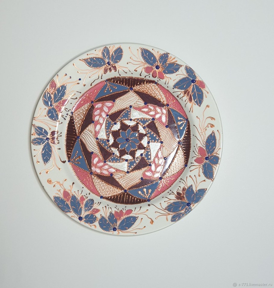 Декоративные тарелки на стену