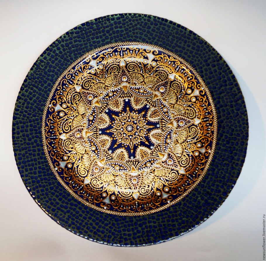 Настенные тарелки в интерьере