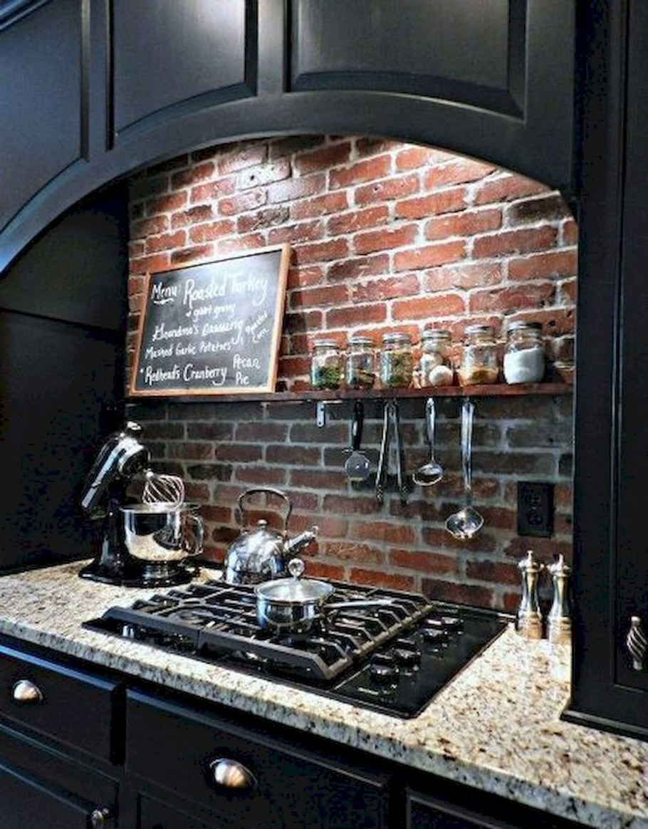 Фартук из кирпича на кухню