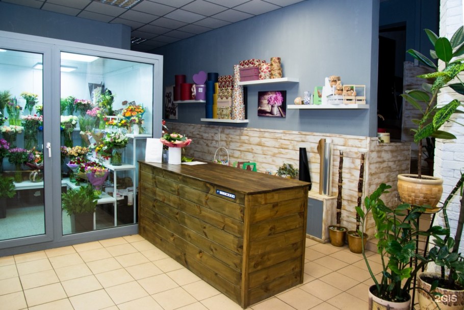 Интерьер магазина подарков