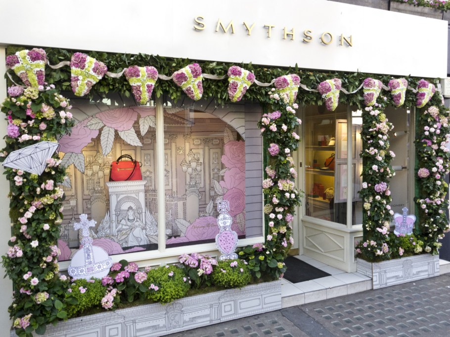 Интерьер магазина подарков и сувениров