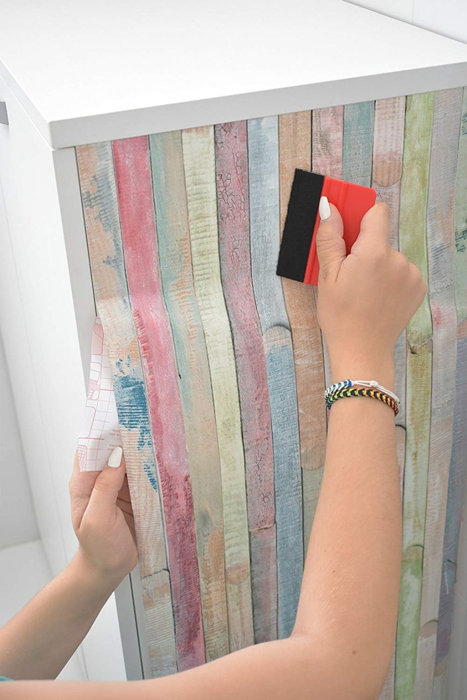 Обклеить стол пленкой