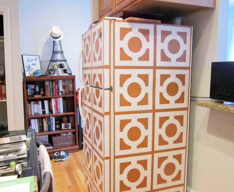 Отделка самоклеющейся пленкой