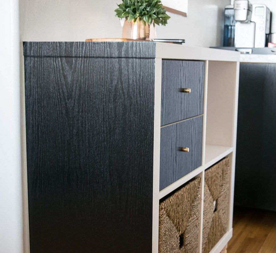 Пленка для обклеивания шкафа