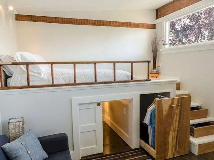 Лестница лофт в антресольный этаж