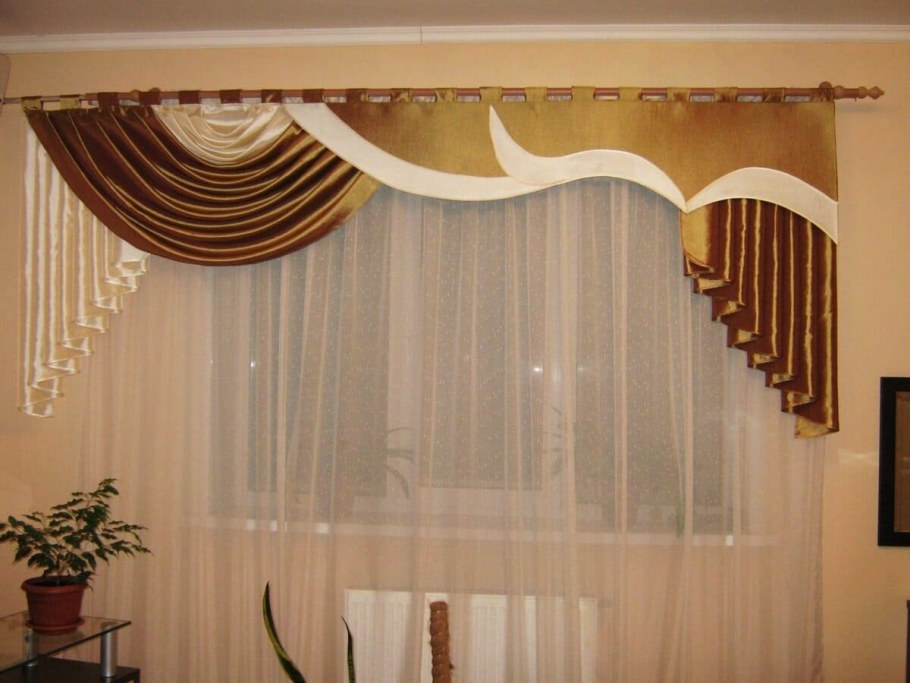 Жесткий ламбрекен бандо