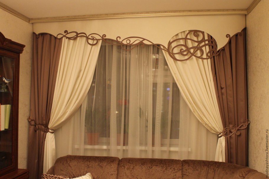 Жесткий ламбрекен на кухню