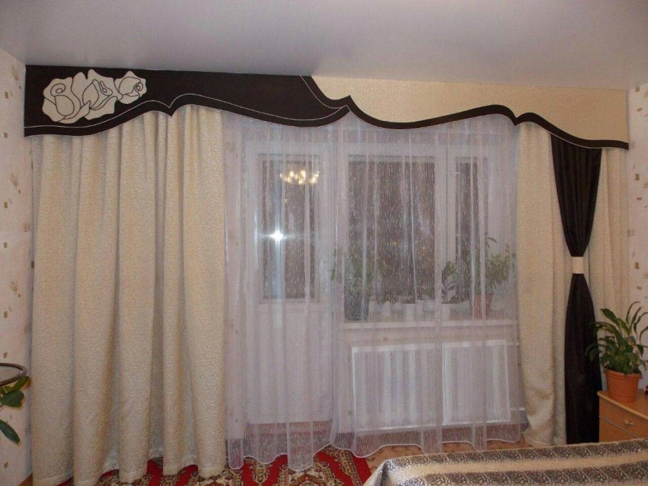 Шторы в гостиную с жестким ламбрекеном