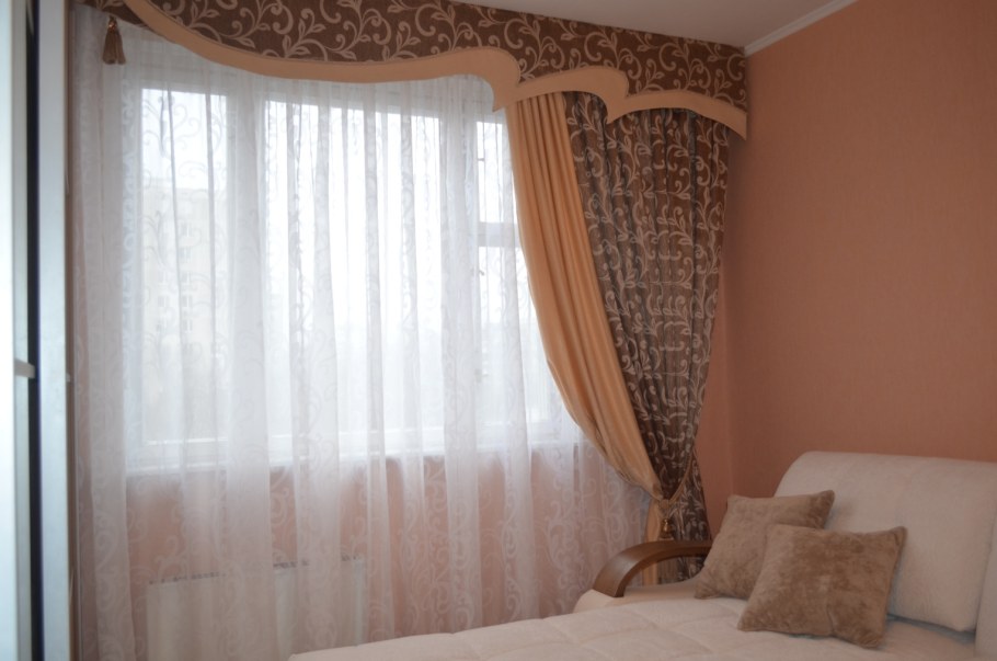 Ламбрекены для зала