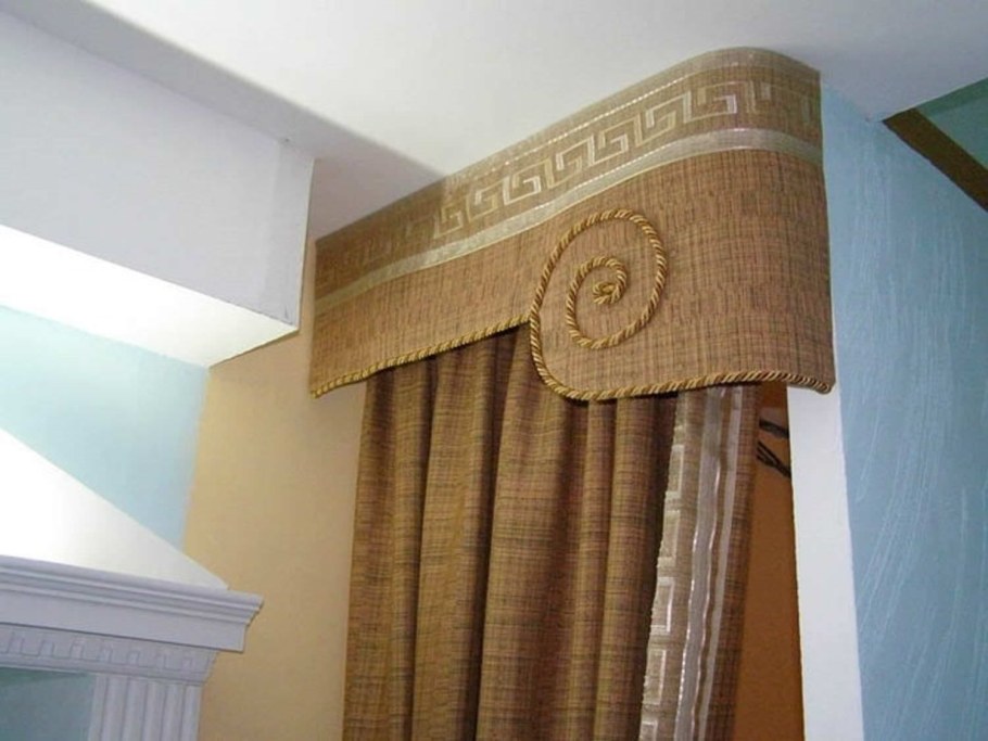 Комбинированный ламбрекен