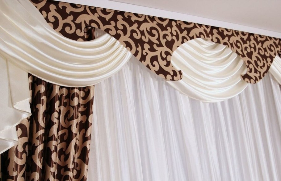 Жесткие ламбрекены для зала