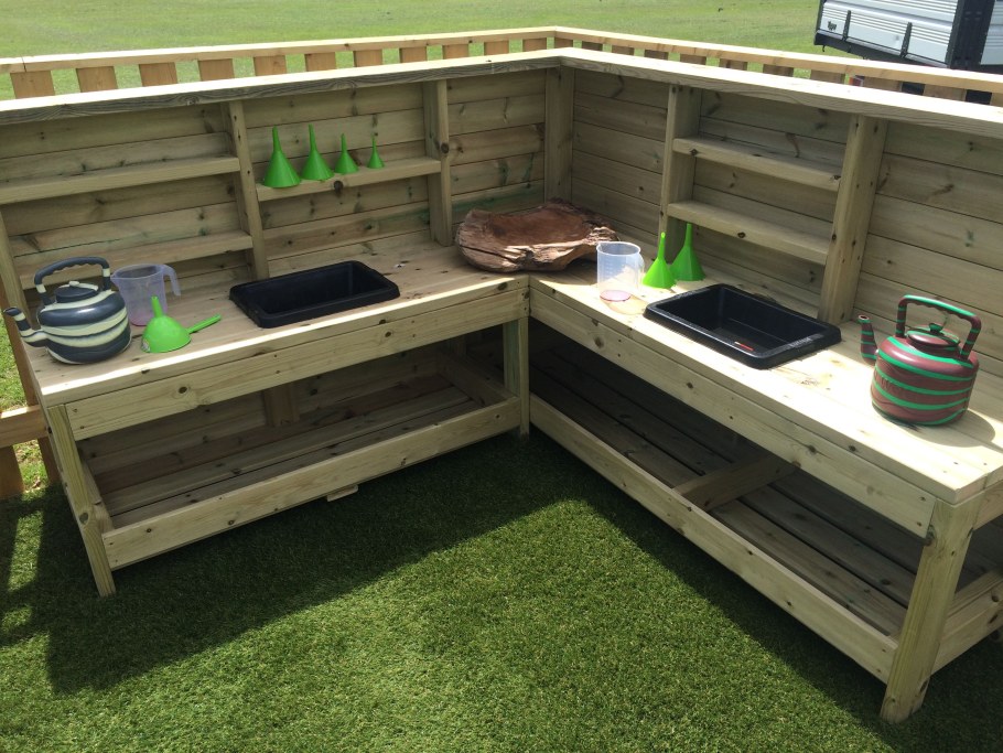 Кухня из поддонов для дачи