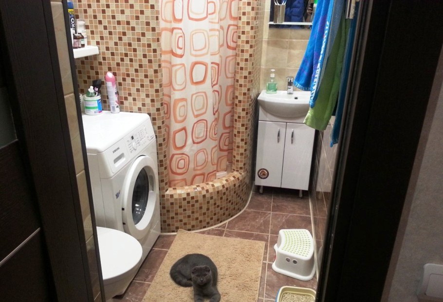 Ванная комната в хрущевке с душевой кабиной