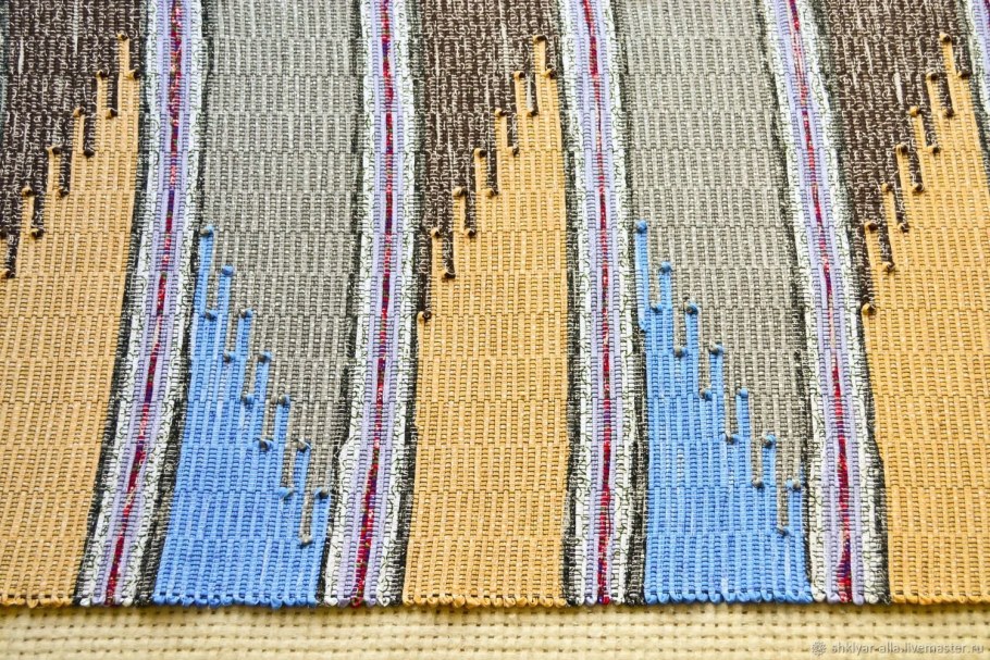 Тканый коврик