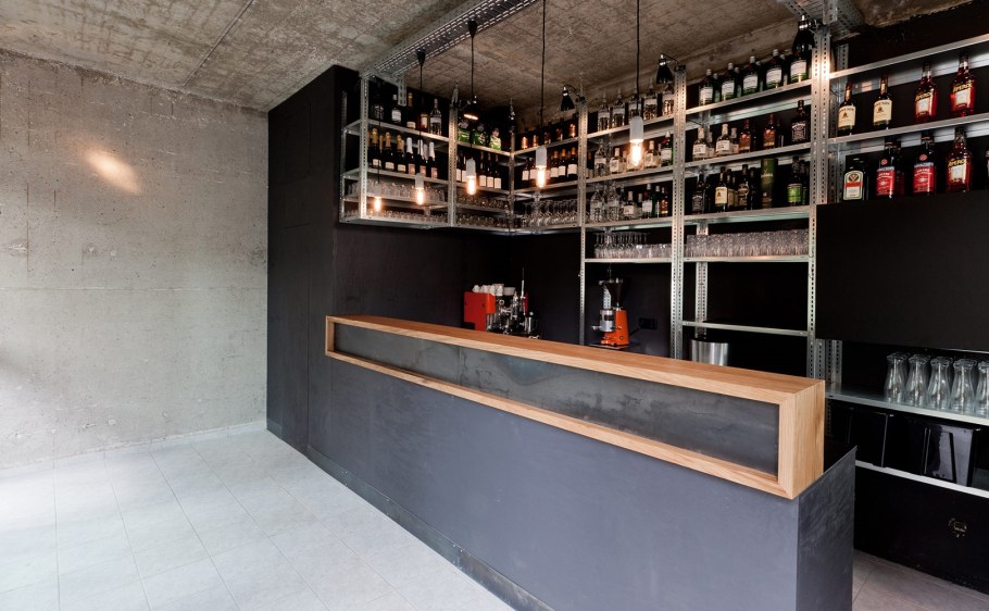 Декор стен в пивном баре