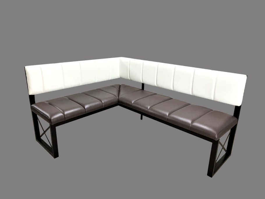 Металлический кухонный диван