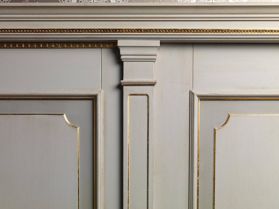 Стеновая панель для спальни из дерева классика