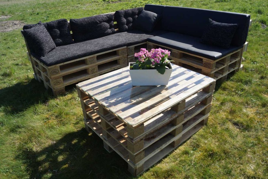 Патио зона из паллет